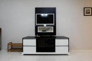 Strategic 2BR Apartment at Trillium Residence By Travelio