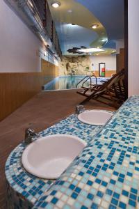 Sunrise Park Complex Free Wellness Center