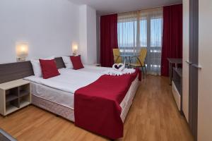 Mountain Paradise next to Sunrise