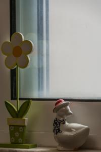 Cozy & Quiet Central Apartment