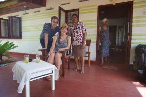 Surf reef guest house