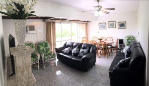 Apartamento 4 dormitórios na Praia da Enseada- Guaruja