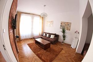 Central Old Town Apartment