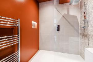 Bright and stylish 1 bedroom apt in Notting Hill