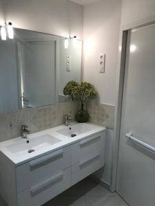 Appartements Chambre Familiale du Couvent : photos des chambres