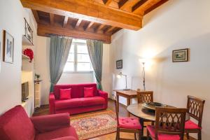 Palazzo Spinelli Charm Apartment