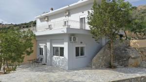 Skouros Villa