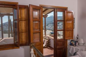 Villa with majestic view