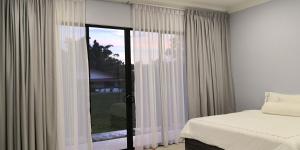 Szhnn Villa - Spacious Room in Village