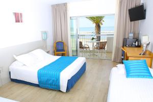 Hotels Hotel Restaurant Splendid Camargue : Chambre Quadruple - Vue sur Mer