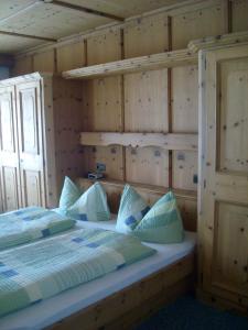 Triple Room with Balcony room in Gästehaus Christoph