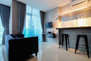 Spacious and Artsy Studio Apartment at Brooklyn Alam Sutera By Travelio
