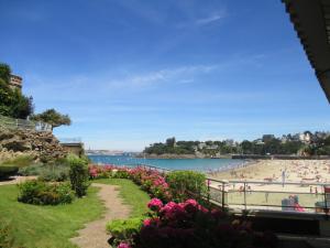 Appartements Appartement Dinard Plage : photos des chambres