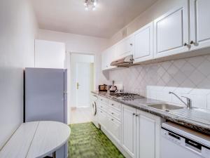 Apartment Les Hortensias by Interhome