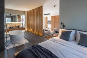 Hub Suites, Luxury living in Athens