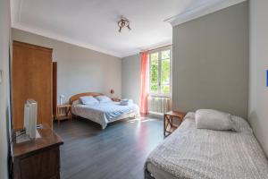 Hotels Hotel du Rocher : photos des chambres