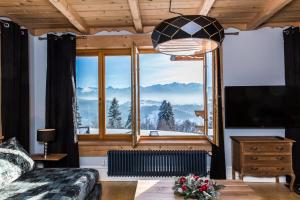 Villa with 5 bedrooms and sauna room in udanypobyt Dom Hillside