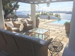 Dream property pool, jacuzzi and sea Skiathos Greece