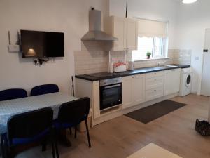 Two-Bedroom Apartment room in Delphi Cottage