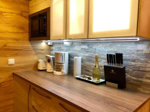 Golden GaPa Budget-Studio 3