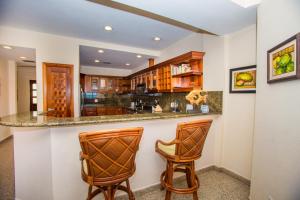 Lawson Rock - Angelfish 202 Condo