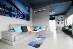 The Moon Hostel Huahin