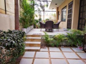 Green Nest - Private Garden with Your Room, Alloggi in famiglia - Gurgaon