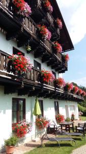 Apartment with Garden View room in Ferienwohnung Leeb
