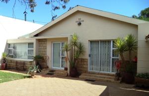 Anri Guesthouse
