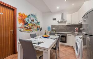 Apartment Narcisa with Terrace 