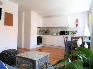 Lx Design Apartment near Congress Center