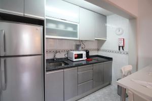 Poppy house in Anjos