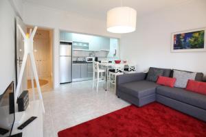 Poppy house in Anjos