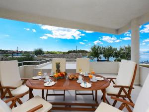 Villa in Nin with Stunning Sea Views