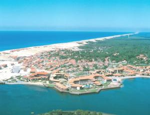 Maisons de vacances VILLA CASA KOKO 10 PERS piscine chauffee, petanque, ping pong VIEUX-BOUCAU : photos des chambres