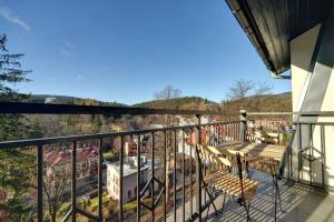 Kolorowy Apartament Sun Seasons 24 w Szklarskiej Porębie by Noclegi Renters