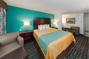 King Room - Not Pet Friendly  room in Sunset Motel Hood River