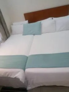 Eros Guest Inn - 弗朗西斯敦