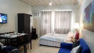 Jens Paranaque City Apartment