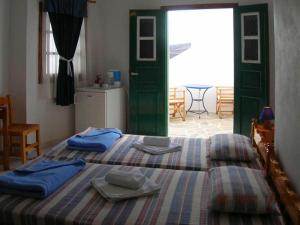 Irene Rooms Folegandros Greece