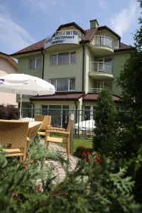 Family Hotel Diana - Vladaya