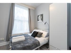 Modern & Cosy Studio for 2 in West London