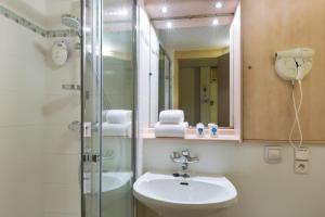 Hotels Comfort Hotel Grenoble Meylan : photos des chambres