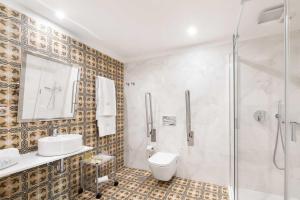 Superior Room with Sofa Bed room in Eurostars Porto Douro