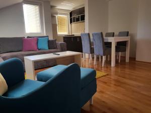 Three-Bedroom Apartment room in Family Apartments