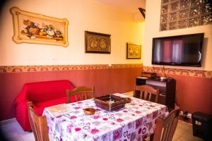 Two-Bedroom Apartment room in Casa vacanza  Dinastia Borbone 