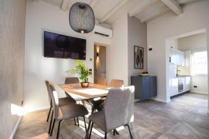 Апартамент Madalì Suite & Apartments Brescia Бреша Италия