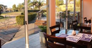 Brisas del Lago Apart y Hotel