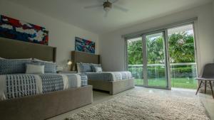 Casa Coral Beach Condo Condo