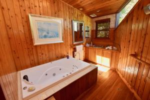 Amaroo Mountaintop Villa